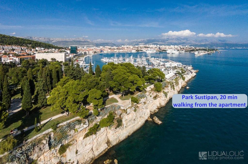 Chic Apartment In Center Split Ruang foto