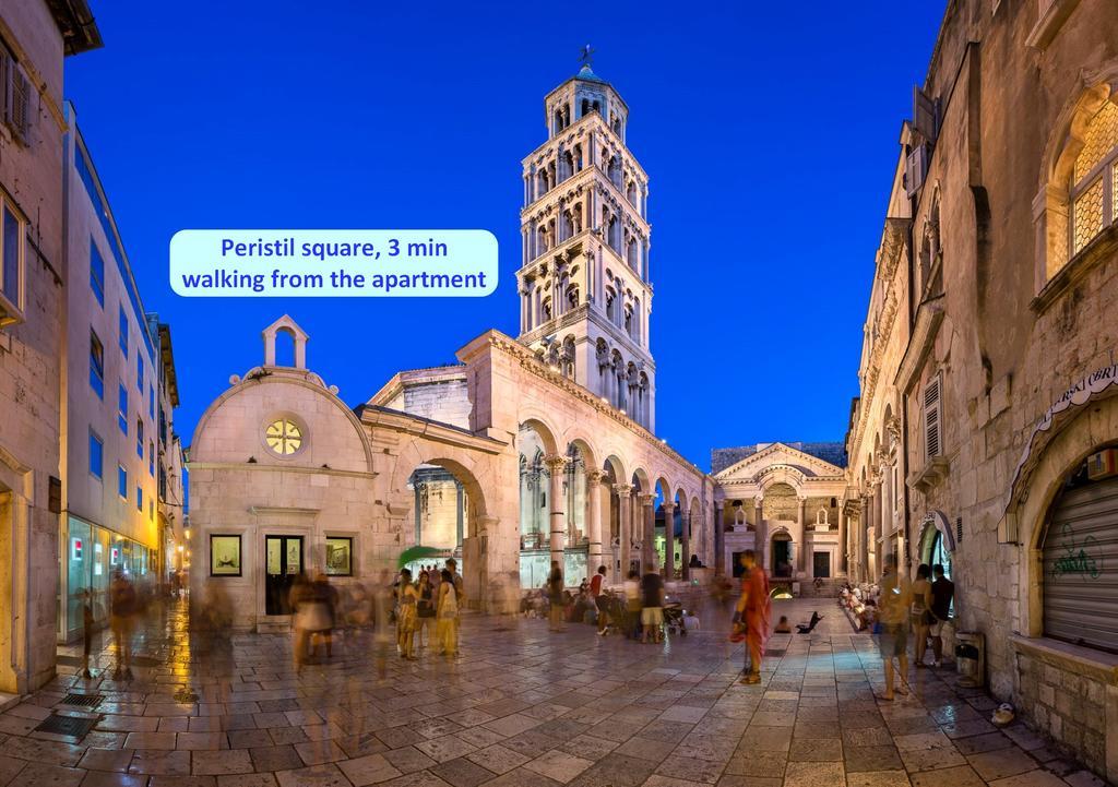 Chic Apartment In Center Split Ruang foto